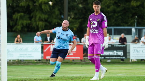 Read the full article - Royals up and running after coming from behind to beat Fareham in El Creekio derby