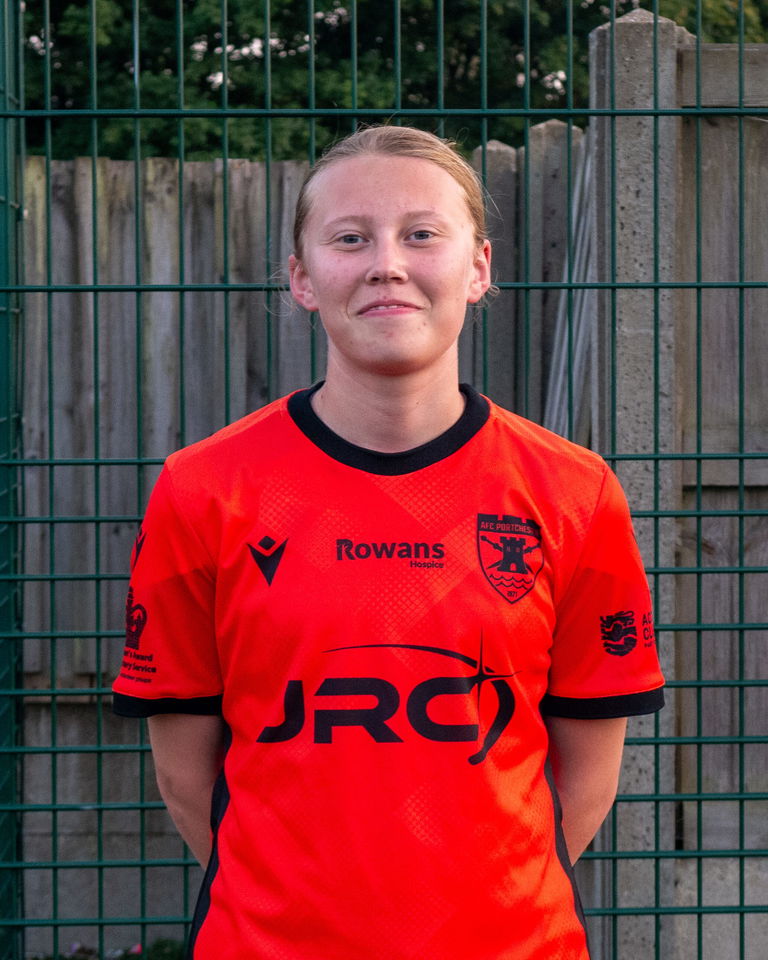 Profile photo of Lauren Aitken