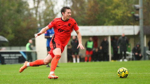 Read the full article - Royals battle back with ten men to beat Met Police