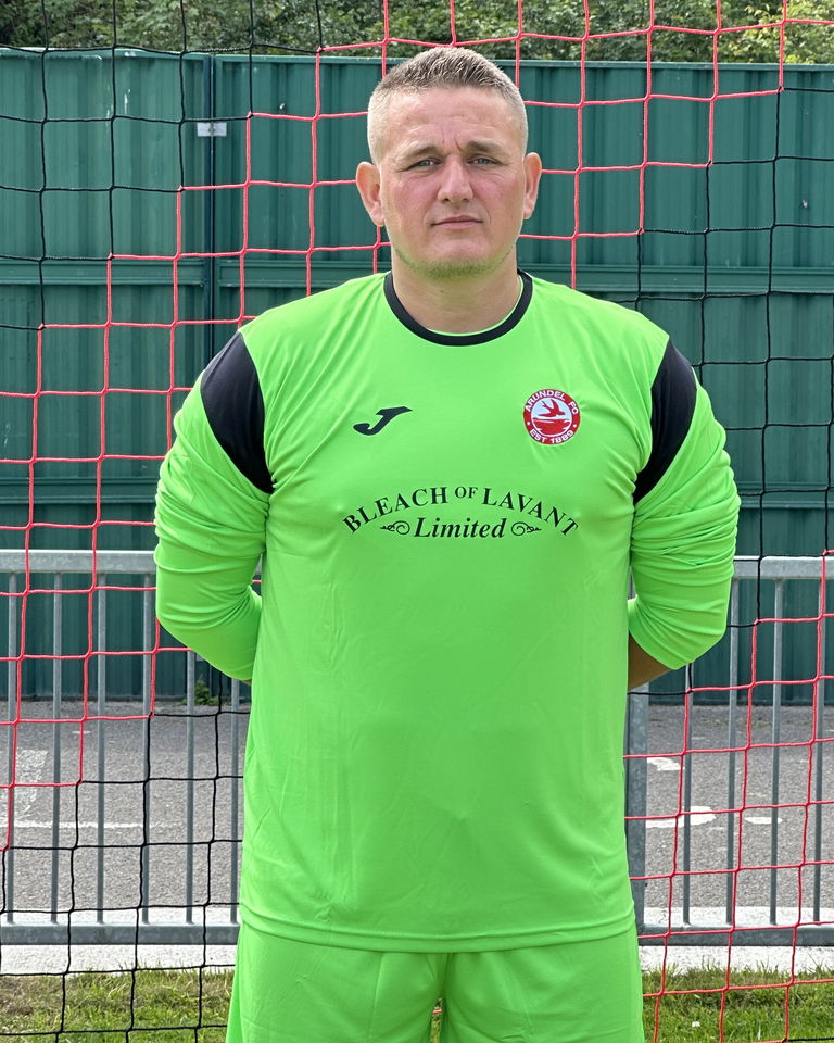 Profile photo of Maciek  Kason