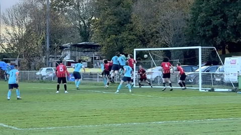 Read the full article - Match Report:  Oakwood FC 2 – 2 Arundel FC