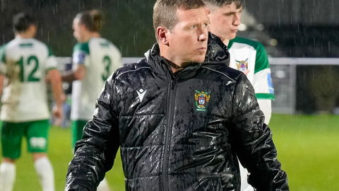 Read the full article - Howell keen to persuade Danny Hollands to commit to the Rocks