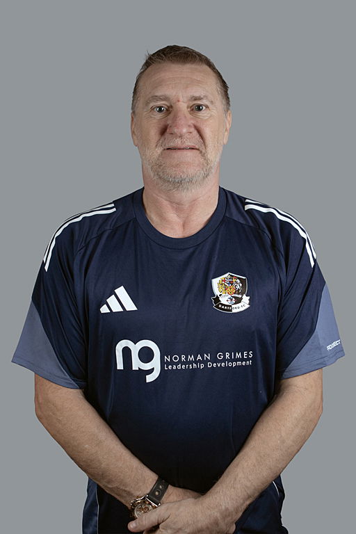 Profile photo of Les  Cleevely