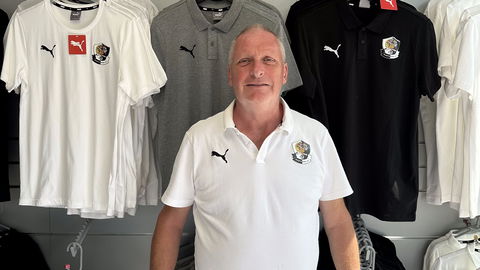Read the full article - Darts Family: Geoff Ashburn