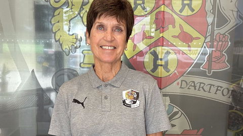 Read the full article - Darts Family: Madeleine Stuttle