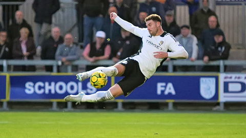 Read the full article - Dartford v Welling: In Photos