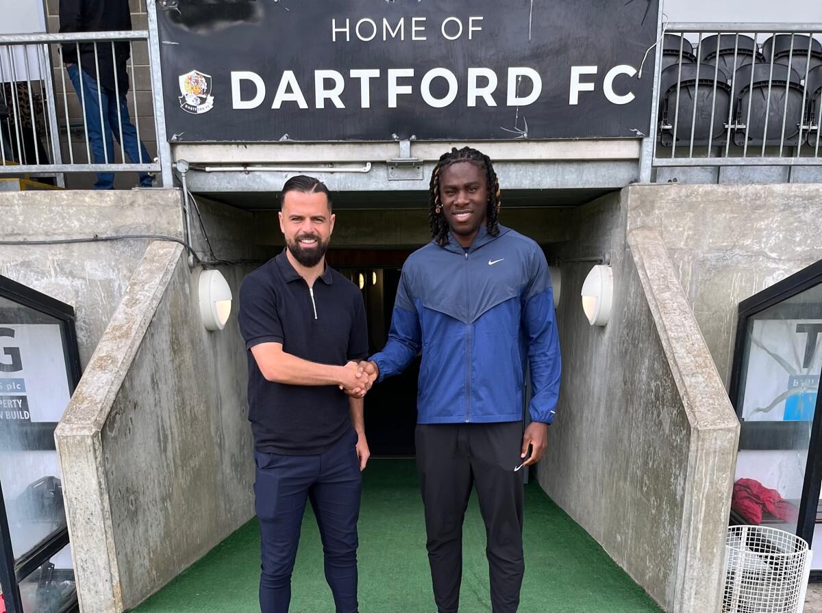 Welcome Back Emmanuel Oke! – Dartford FC
