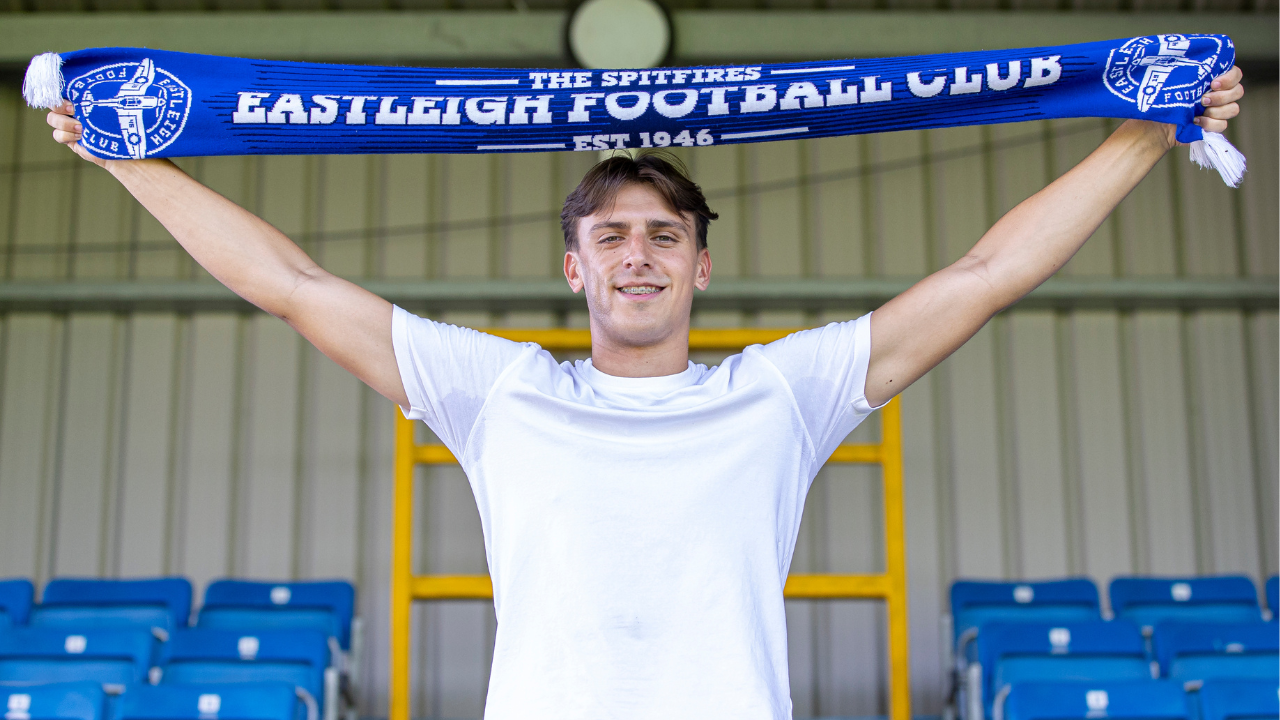 Official: Killick pens pro deal with the Spitfires – Eastleigh FC