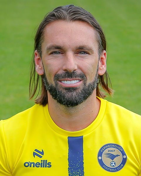 Ricky Holmes Farnborough FC