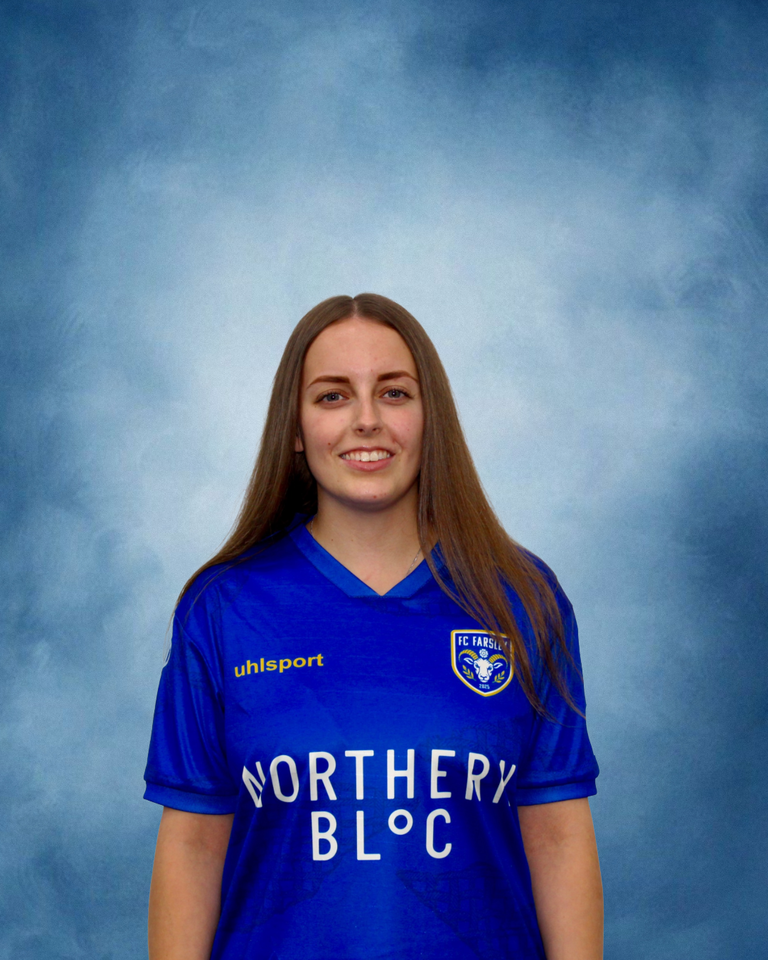 Profile photo of Ellie Edwards