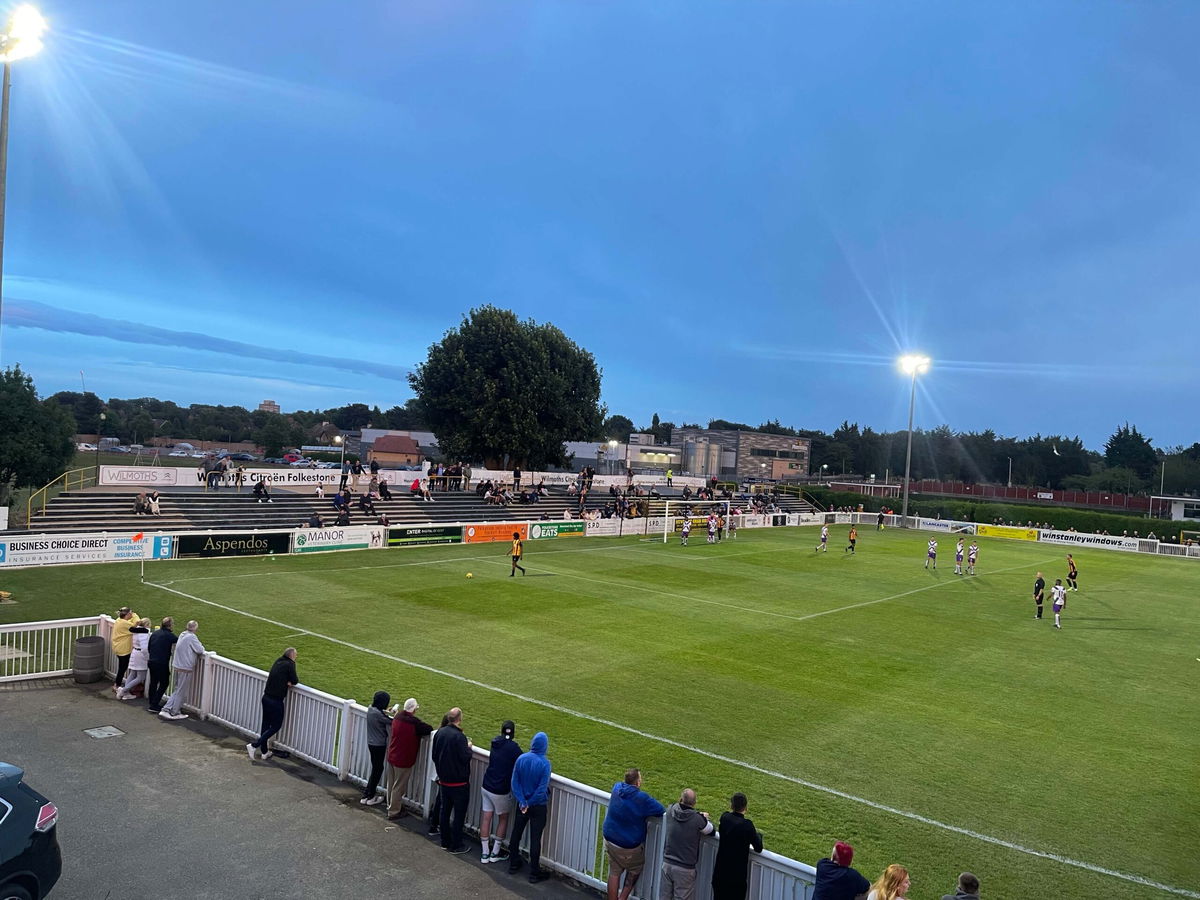 Folkestone Invicta v Brightlingsea Regent