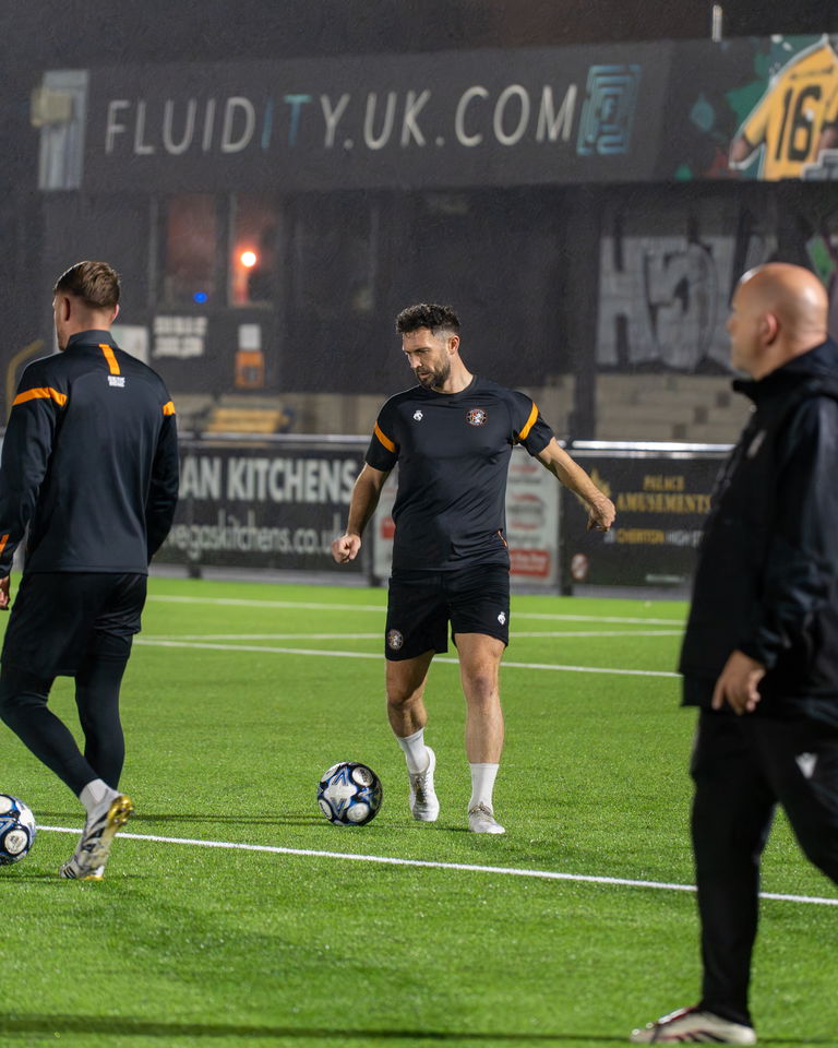 Read the full article - Gallery: Training (14/10/25)