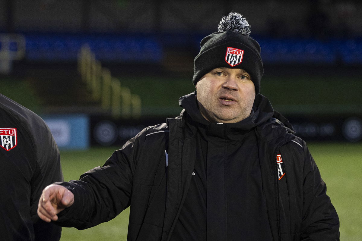 A picture of Flint Town United manager, Lee Fowler