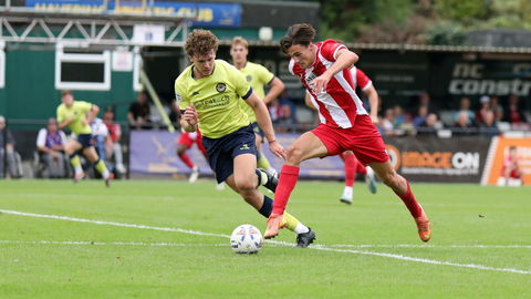 Read the full article - Report: Urchins win at the Bridge to go top of the table