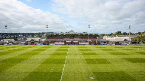 Read the full article - DEV CENTRE | Llanelli Town vs Barry Town United – MD 2