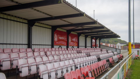 Read the full article - DEV CENTRE | Briton Ferry vs Llanelli Town – MD 4