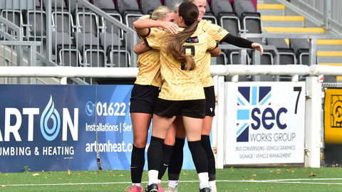 Read the full article - Gallery: MUFC Women Vs Badshot Lea