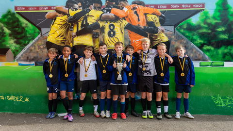 Read the full article - Leybourne chase down victory