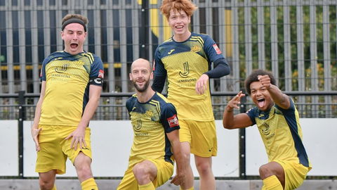 Read the full article - Moneys 3-1 Raynes Park Vale