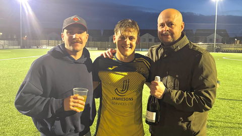 Read the full article - Match Report: Moneys 4-2 South Park Reigate