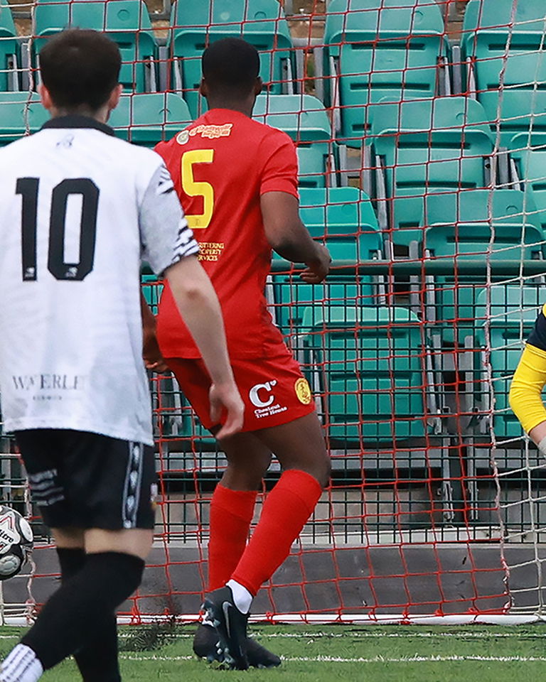 Read the full article - Gallery: Newhaven 1-0 Pagham