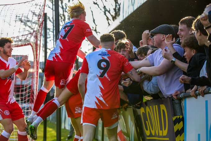 Read the full article - Poole Town 2-0 Sholing – Match Report