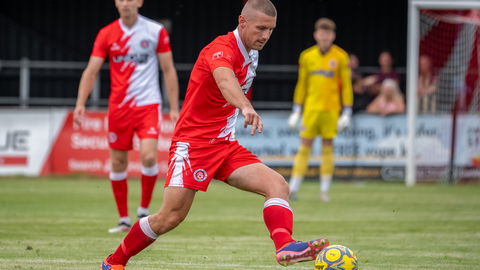 Read the full article - Poole Town 3-0 Fareham Town – Match Photos (Part 1)