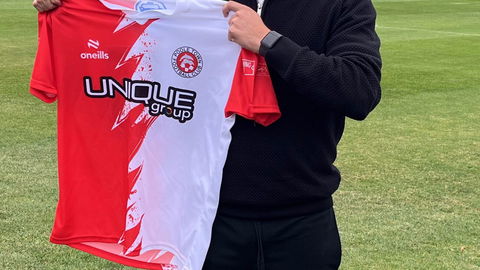 Read the full article - Harry Lee Signs for Poole!