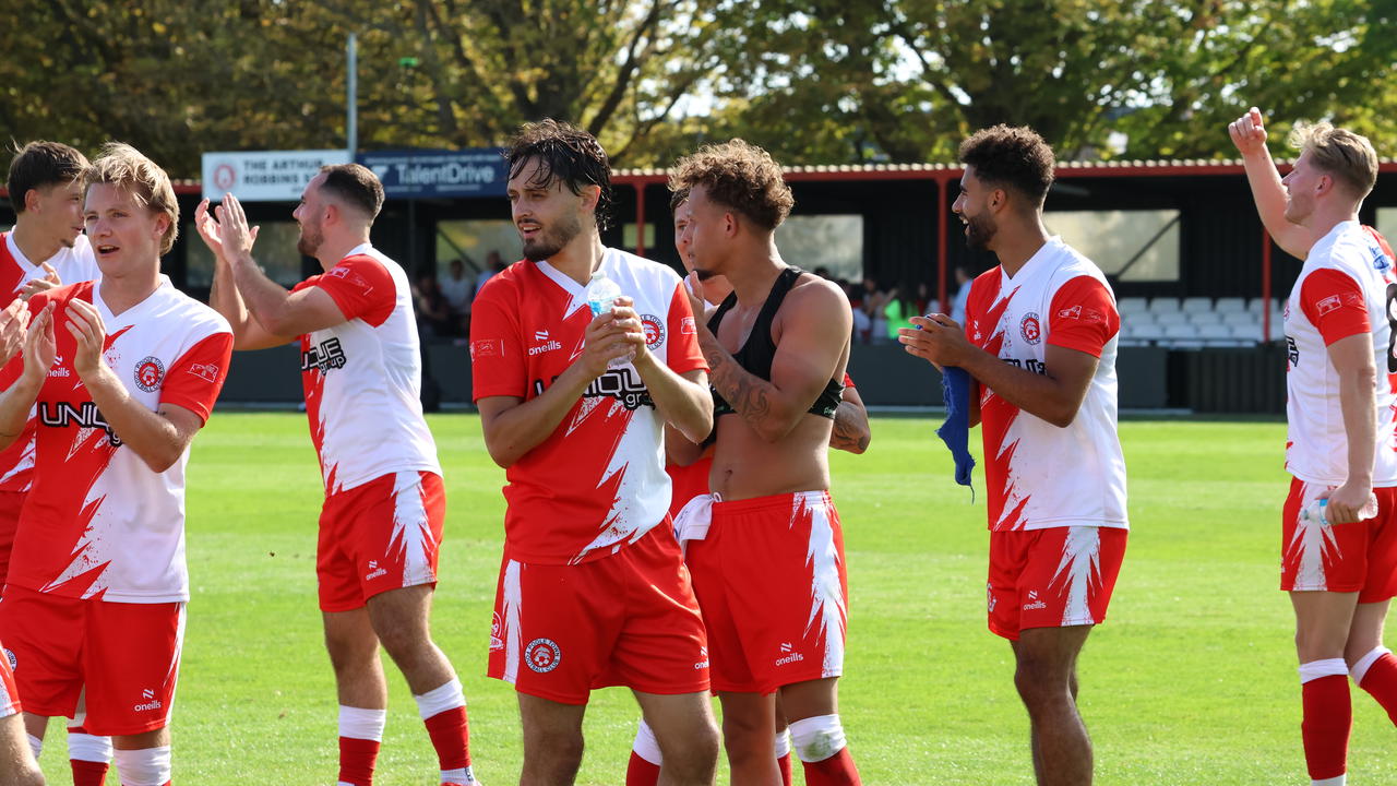 Read the full article - Poole Town 1-0 Hanwell Town – Match Photos