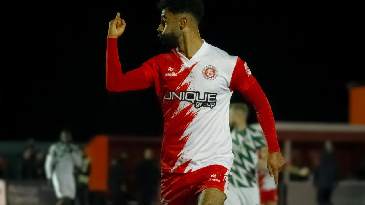 Read the full article - Poole Town 2-2 Farnham Town – Match Photos (Part 1)
