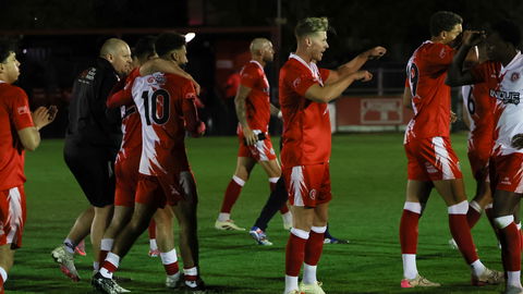 Read the full article - Poole Town 2-2 Farnham Town – Match Photos Part 2