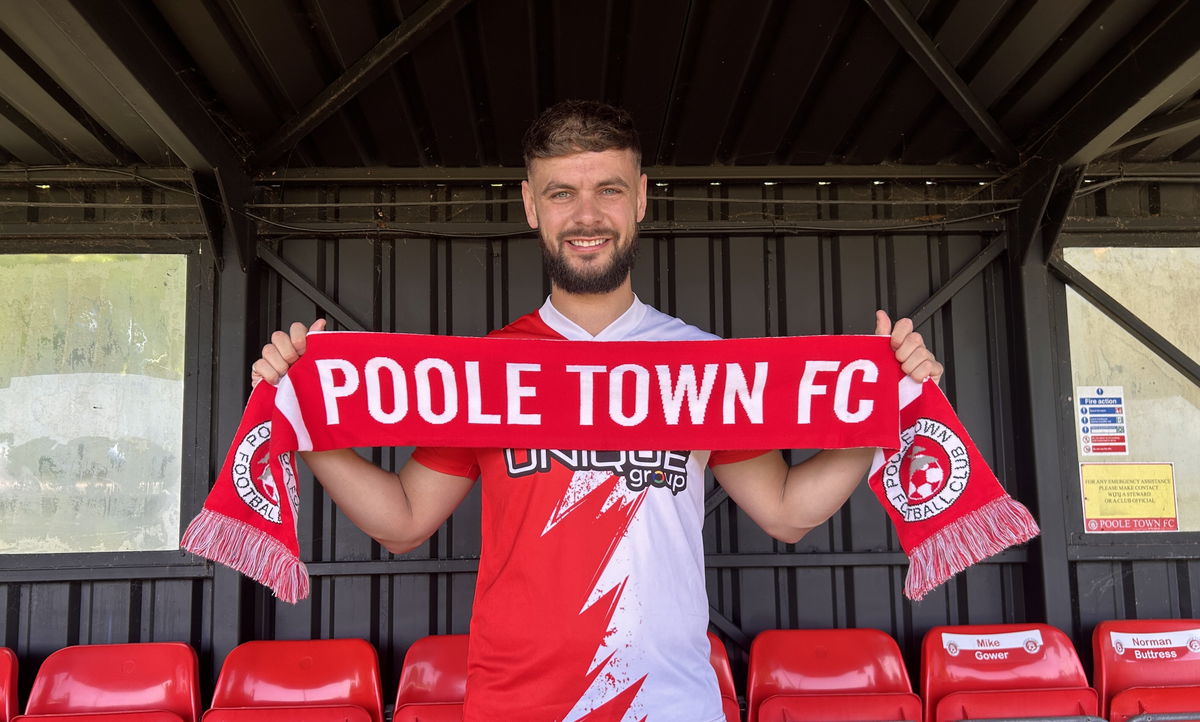 Brandon Goodship Signs for Poole! – Poole Town FC