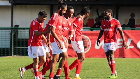 Read the full article - Gallery – FC Deportivo Galicia (A)