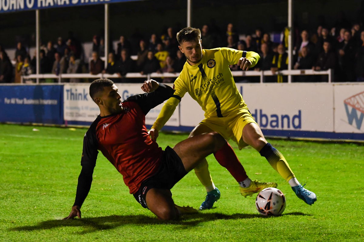 Farnborough 1 Truro City 1 Match Report Truro City FC