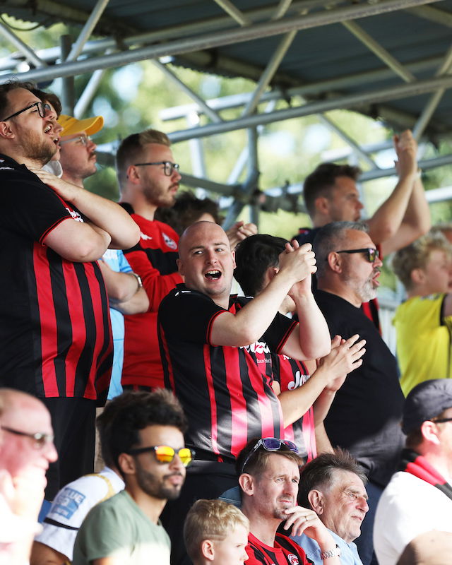 Read the full article - Wealdstone vs Truro City – Gallery