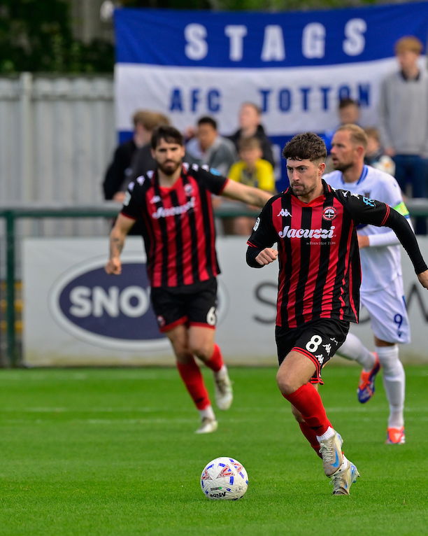 Read the full article - AFC Totton vs Truro City – Match Gallery