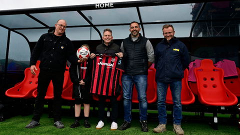 Read the full article - Truro City vs FC Halifax Town – Commercial Gallery