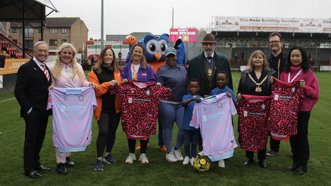 Read the full article - Wings raise more than £3,000 for Greenwich & Bexley Community Hospice