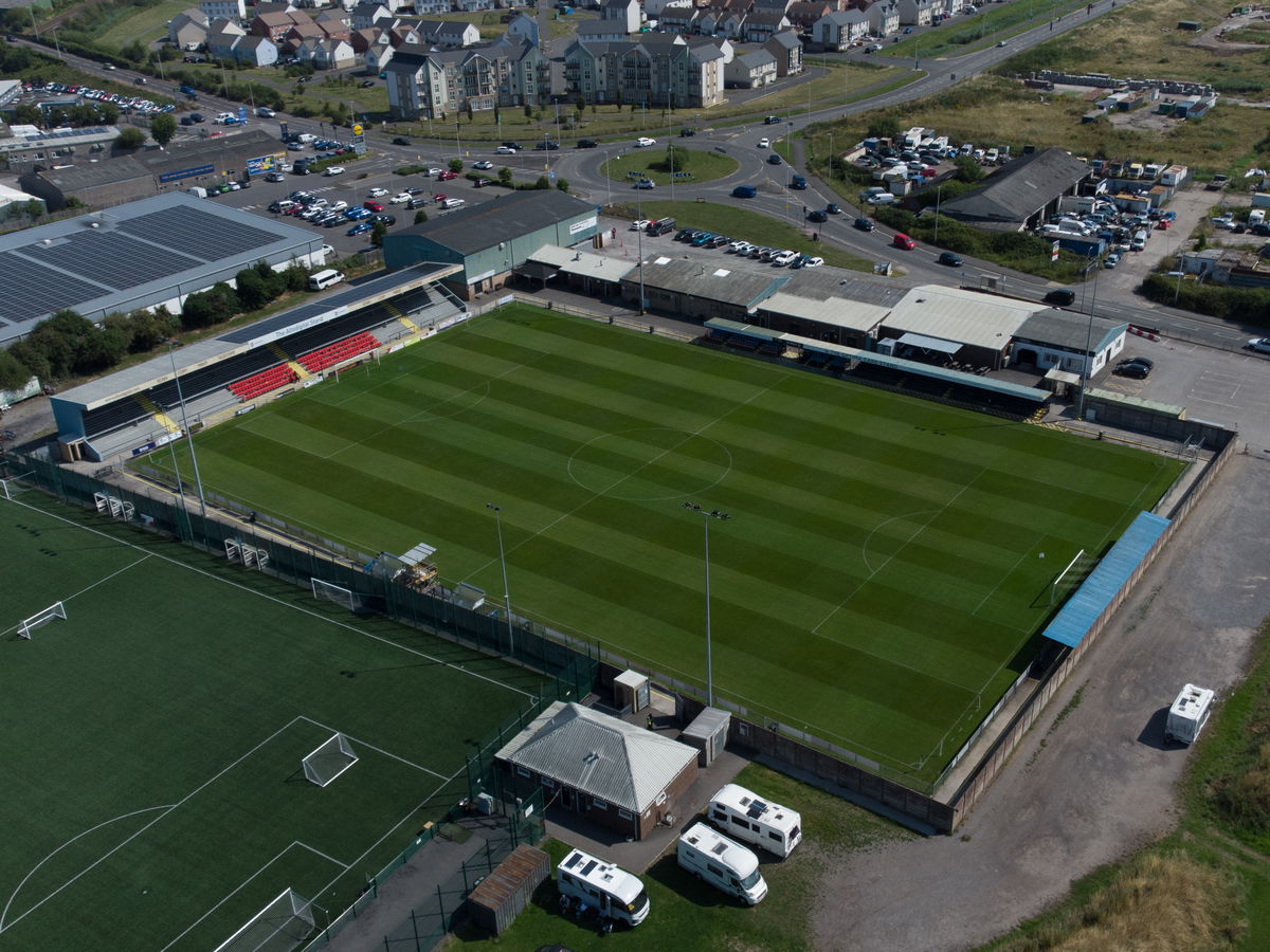 Manchester United vs Tottenham Hotspur live at The Optima Stadium during ‘Happy Hour’ - Weston-super-Mare AFC