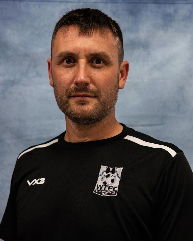 Profile photo of Dan Hepplewhite