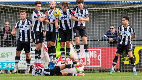 Read the full article - MATCH REPORT: Wimborne Town 1-1 Evesham United