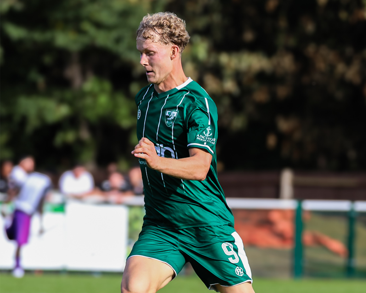 Woking recall forward Tom Dryer from loan spell