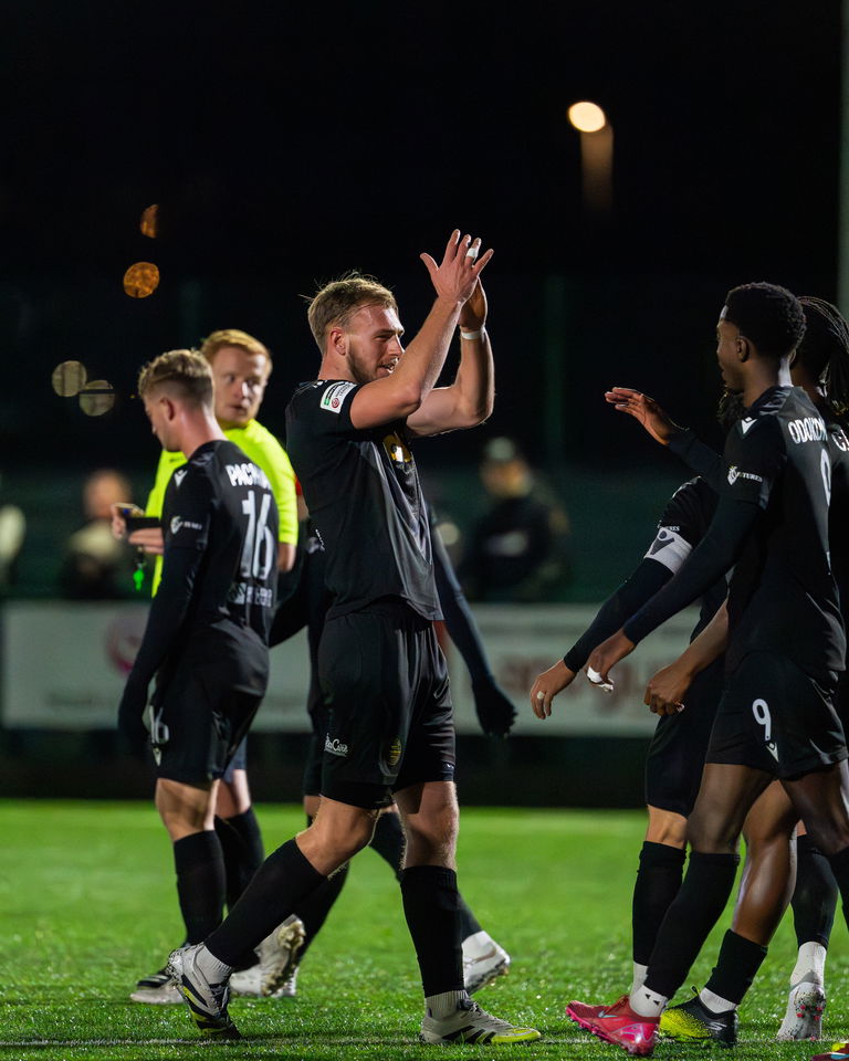 Read the full article - Gallery: Newhaven 0-3 Worthing