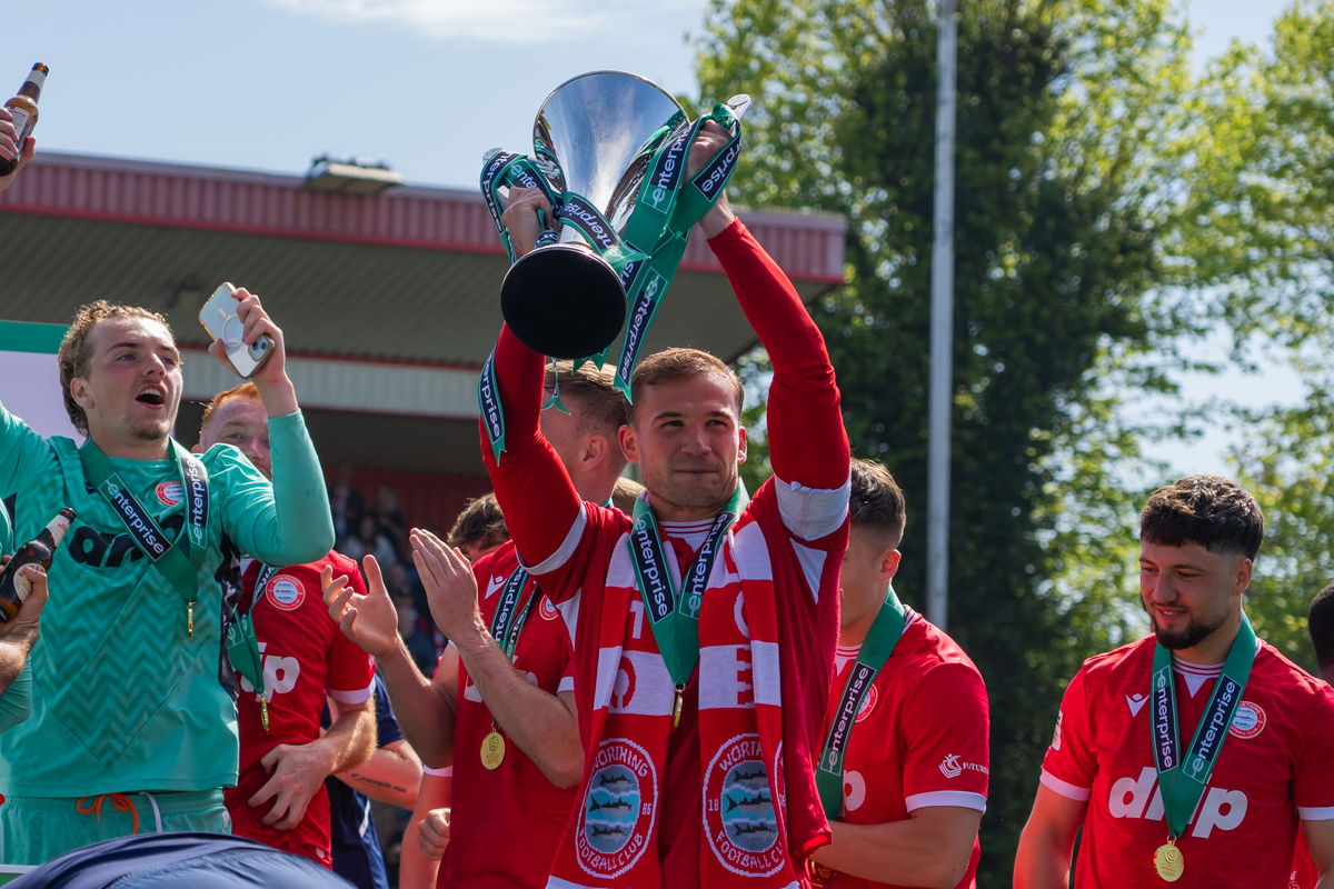 Captain Colbran Signs New Contract